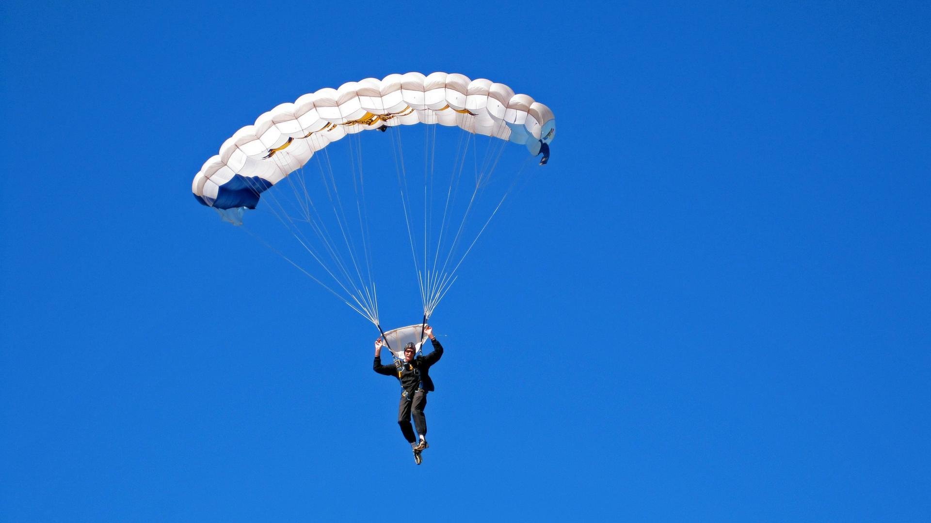 南非女子水球进攻多点开花，南非女子游泳运动员